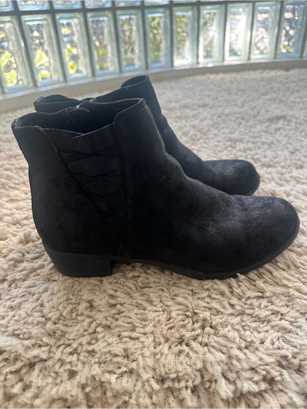 Carlos Santana Black Suede Ankle Booties with Side Zip - Picture 5 of 6